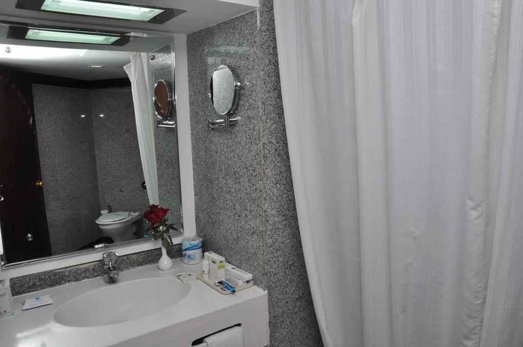 מלון K C Residency, ג'אמו מראה חיצוני תמונה